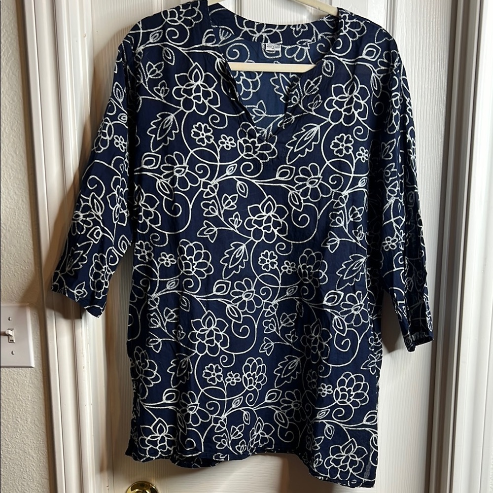 Navy and White 3/4 Sleeve Boxy Blouse - Picture 4 of 5